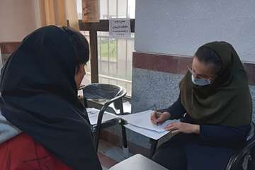 ارائه خدمات سلامت به دانشجویان دانشکده داروسازی